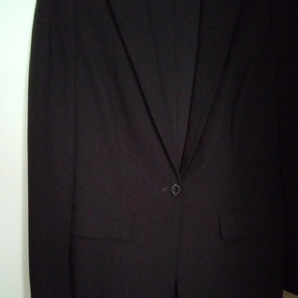 Classic WH BM Black Blazer
